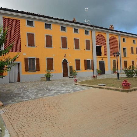 Apartament Agriturismo Monrabbioso Cereseto Zewnętrze zdjęcie